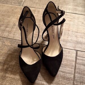 Anne Klein Black Pointed Toe Heels